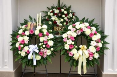 Ритуальные венки: как выбрать достойное прощание без лишних ошибок